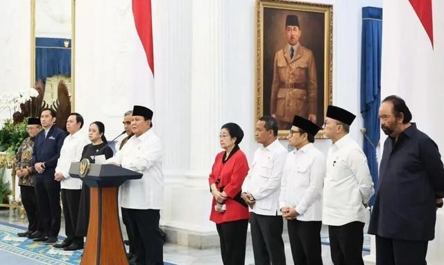 模抗议 当地华人：多位政要住宅被洗劫j9九游真人游戏第一品牌印尼爆发大规(图3)